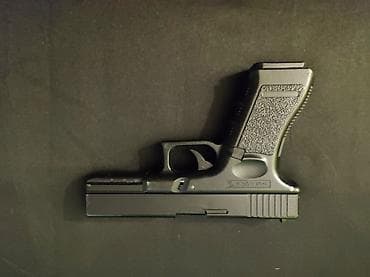 Airsoft pištolj – replika u stilu Glocka 18C Nov neotvaran sa kutijom na lalafo.rs — 2 Airsoft pištolj – replika u stilu Glocka 18C Nov neotvaran sa kutijom — 2