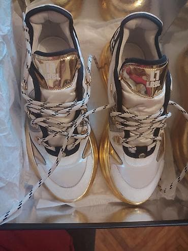 Modne patike LRBL – bele sa zlatnim detaljima - Model: niskoprofilne na lalafo.rs Modne patike LRBL – bele sa zlatnim detaljima - Model: niskoprofilne