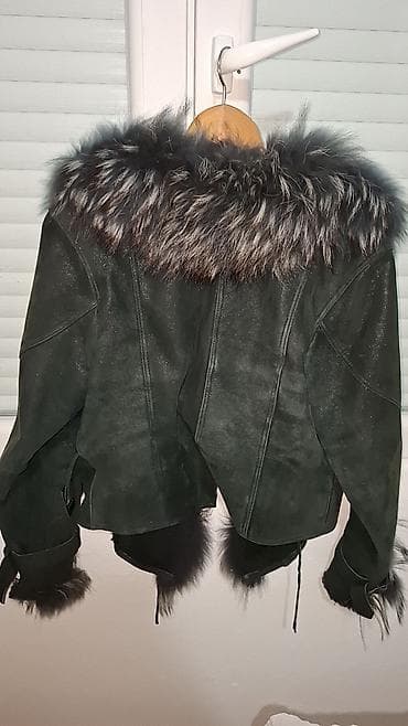 zenske broj: Zenska kraca jakna sa dosta krzna. Pravo krzno je u pitanju. - at lalafo.rs — 2 zenske broj: Zenska kraca jakna sa dosta krzna. Pravo krzno je u pitanju. - — 2