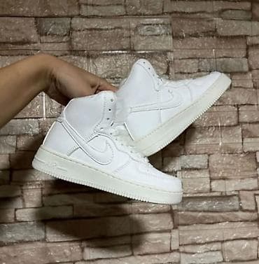 Dostupne 30 do 36 br. Cena 2200 dinara 🌸 at lalafo.rs — 2 Dostupne 30 do 36 br. Cena 2200 dinara 🌸 — 2