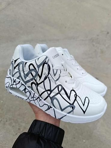 11. Stigle Skechers
36-41
3000din✨
PM✨ na lalafo.rs — 1 11. Stigle Skechers
36-41
3000din✨
PM✨ — 1