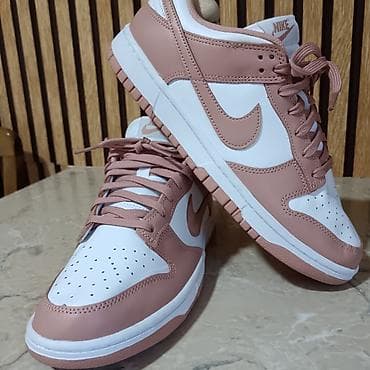 zenske broj: Nike Dunk Low – žensko izdanje u kombinaciji boja Rose/White - at lalafo.rs — 2 zenske broj: Nike Dunk Low – žensko izdanje u kombinaciji boja Rose/White - — 2