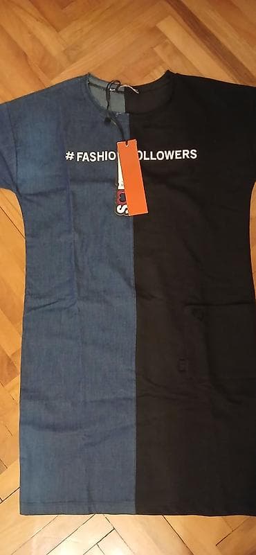 Haljina/dugačka majica SONESTA, veličina XS. - Dizajn: dvobojna na lalafo.rs Haljina/dugačka majica SONESTA, veličina XS. - Dizajn: dvobojna