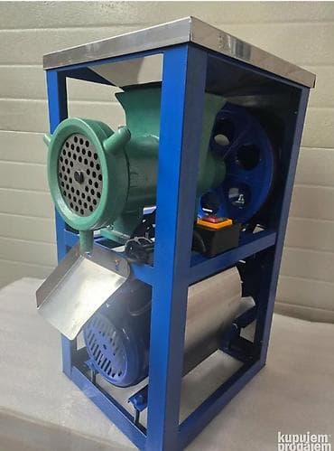 Industrijska električna mašina za mlevenje mesa – stojeća, na čeličnom na lalafo.rs Industrijska električna mašina za mlevenje mesa – stojeća, na čeličnom