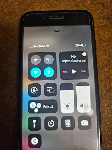 Mobile Phones & Accessories: Apple iPhone 7, 32 GB, crna boja (Black)Telefon je potpuno ispravan at lalafo.rs — 10 Mobile Phones & Accessories: Apple iPhone 7, 32 GB, crna boja (Black)Telefon je potpuno ispravan — 10