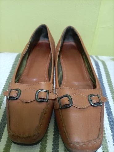 Sve su kožne u broju 39. od 500do 1500din at lalafo.rs — 10 Sve su kožne u broju 39. od 500do 1500din — 10