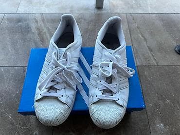 Unisex adidas superstar patike. Original. Velicina 41 i 1/3. Bela na lalafo.rs — 2 Unisex adidas superstar patike. Original. Velicina 41 i 1/3. Bela — 2