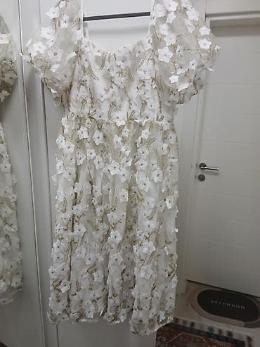 Prelepa haljina za svecane prilike midi duzina nova br L pitajte za na lalafo.rs Prelepa haljina za svecane prilike midi duzina nova br L pitajte za