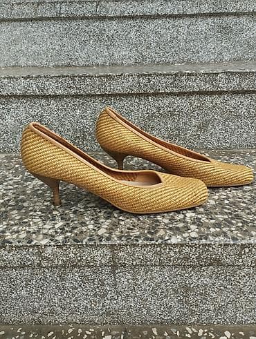 Unisa original pletene skupocene cipele br.39 SNIZENJE.Pogledajte i at lalafo.rs — 2 Unisa original pletene skupocene cipele br.39 SNIZENJE.Pogledajte i — 2