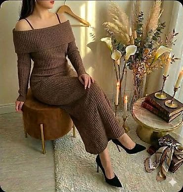 Rebrasta pletena haljina sa otkrivenim ramenima veličine S, M, L, XL na lalafo.rs — 1 Rebrasta pletena haljina sa otkrivenim ramenima veličine S, M, L, XL — 1
