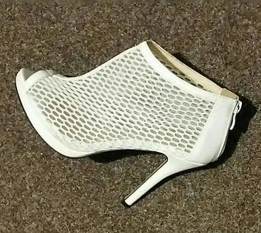 NEMAČKE prelepe polusandale model cipela, uvek aktuelan model, br.38 na lalafo.rs — 1 NEMAČKE prelepe polusandale model cipela, uvek aktuelan model, br.38 — 1