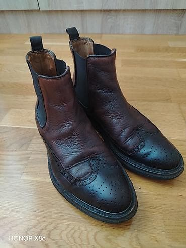 Muske kozne cipele NAVYBOOT ocuvane, bez ostecenja.
BROJ 43 na lalafo.rs — 9 Muske kozne cipele NAVYBOOT ocuvane, bez ostecenja.
BROJ 43 — 9
