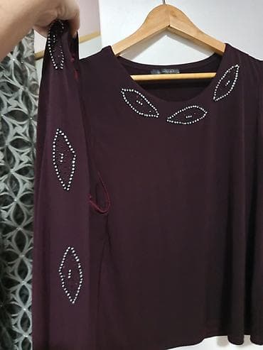 Personal Items: Color - Burgundy at lalafo.rs — 2 Personal Items: Color - Burgundy — 2