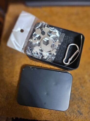 Construction Staplers: Multifunkcionalni alat u obliku pahuljice – džepni set Opis: - at lalafo.rs — 4 Construction Staplers: Multifunkcionalni alat u obliku pahuljice – džepni set Opis: - — 4