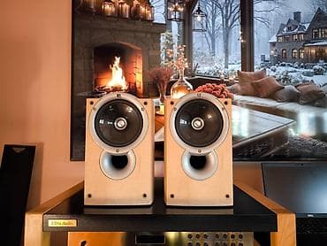 KEF Q Compact – precizni britanski monitori sa Uni-Q tehnologijom na lalafo.rs — 1 KEF Q Compact – precizni britanski monitori sa Uni-Q tehnologijom — 1