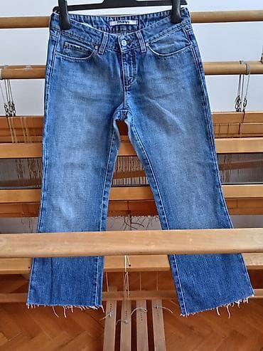 SUPER MODERNE kapri farmerke MAVI, 100% pamuk, nema označene veličine na lalafo.rs SUPER MODERNE kapri farmerke MAVI, 100% pamuk, nema označene veličine