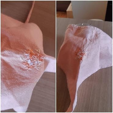 Dečja pamučna kapica sa vezom - Materijal: 100% pamuk (etiketa na lalafo.rs — 2 Dečja pamučna kapica sa vezom - Materijal: 100% pamuk (etiketa — 2