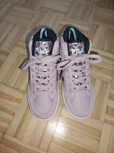 Fila ženske patike – model Fila Creim Mid TeensUg 22,5cm - Visoke na lalafo.rs — 1 Fila ženske patike – model Fila Creim Mid TeensUg 22,5cm - Visoke — 1
