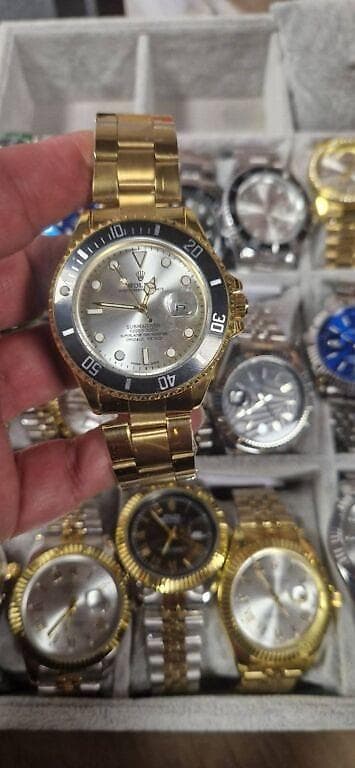 Satovi muški ženski,uniseks Cena:2500din (sa kutijom običnom) na lalafo.rs — 6 Satovi muški ženski,uniseks Cena:2500din (sa kutijom običnom) — 6