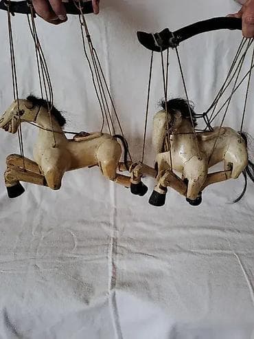 Tri drvene marionetske igracke sa originalnim kanapima, pocetk 20 na lalafo.rs — 7 Tri drvene marionetske igracke sa originalnim kanapima, pocetk 20 — 7