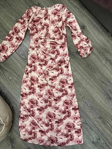 CIDER nova maksi haljina XS veličine, prelepa. Dimenzije: ramena 36 na lalafo.rs CIDER nova maksi haljina XS veličine, prelepa. Dimenzije: ramena 36