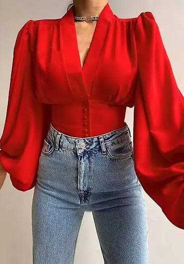 Elegantna ženska bluza u jarko crvenoj boji. - Kroj: strukirani kroj na lalafo.rs — 1 Elegantna ženska bluza u jarko crvenoj boji. - Kroj: strukirani kroj — 1
