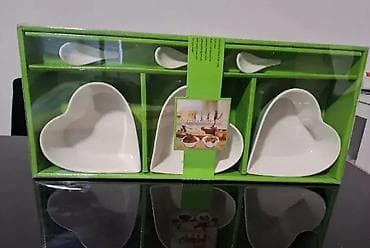 🍽️ Set od tri činije u obliku srca sa kašičicama Ovaj set od tri na lalafo.rs — 1 🍽️ Set od tri činije u obliku srca sa kašičicama Ovaj set od tri — 1