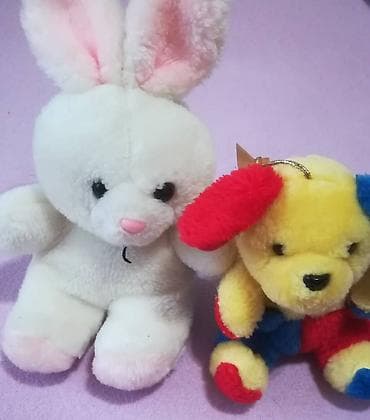 Meda i zeka plišani, oba za 500 din. Baš očuvani. Zeka 25 cm visina na lalafo.rs Meda i zeka plišani, oba za 500 din. Baš očuvani. Zeka 25 cm visina