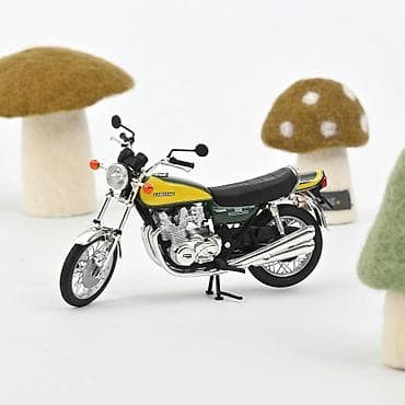 Art & Collectibles: 🏍️ Kawasaki Z900 1973 – Dark Green / Yellow | Norev 1:18 Norev at lalafo.rs — 1 Art & Collectibles: 🏍️ Kawasaki Z900 1973 – Dark Green / Yellow | Norev 1:18 Norev — 1