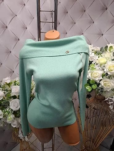 Ženski džemper sa ukrasnim srcima - Model: klasičan kroj sa okruglim na lalafo.rs — 7 Ženski džemper sa ukrasnim srcima - Model: klasičan kroj sa okruglim — 7