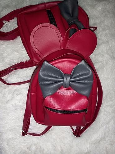 Crveni mini ranac sa dekorativnim ušima i velikom sivom mašnom - na lalafo.rs — 4 Crveni mini ranac sa dekorativnim ušima i velikom sivom mašnom - — 4