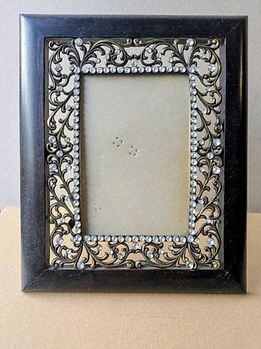 Elegantni ram za slike Prodajem dekorativni ram za fotografije na lalafo.rs — 4 Elegantni ram za slike Prodajem dekorativni ram za fotografije — 4