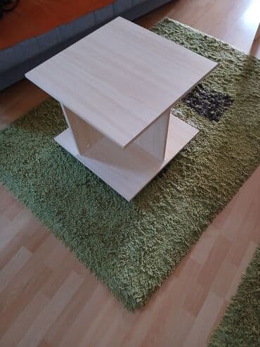 Matresses: Klub sto na točkićima – kvadratni, modernog dizajna - Materijal at lalafo.rs — 1 Matresses: Klub sto na točkićima – kvadratni, modernog dizajna - Materijal — 1