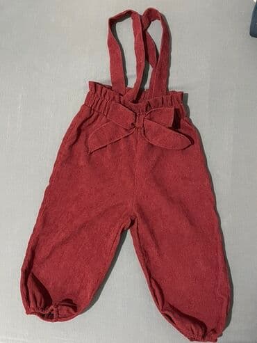 Komplet: Pantalone, 122-128 na lalafo.rs Komplet: Pantalone, 122-128