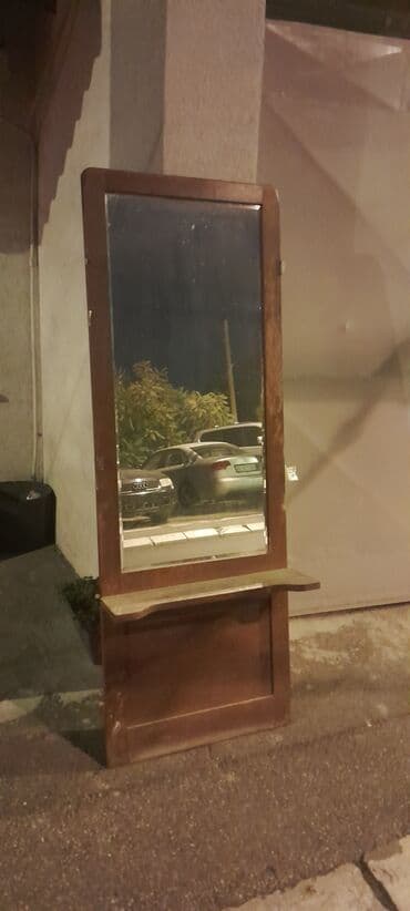 Antique Dressers: Drvene noćne ormariće – starinski model - Materijal: puno drvo (hrast at lalafo.rs — 12 Antique Dressers: Drvene noćne ormariće – starinski model - Materijal: puno drvo (hrast — 12