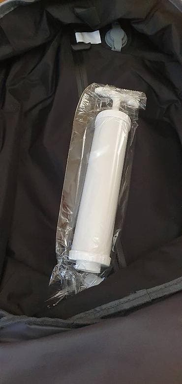 Vakuum ranac u koji staje više stvari nego u kofer. Odobren za avio at lalafo.rs — 5 Vakuum ranac u koji staje više stvari nego u kofer. Odobren za avio — 5