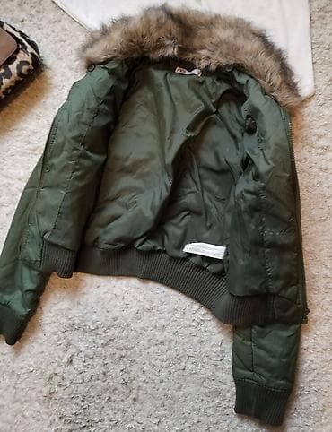 ZARA zelena jakna sa krznom u velicini M. Perfektno stanje ☆ at lalafo.rs — 3 ZARA zelena jakna sa krznom u velicini M. Perfektno stanje ☆ — 3