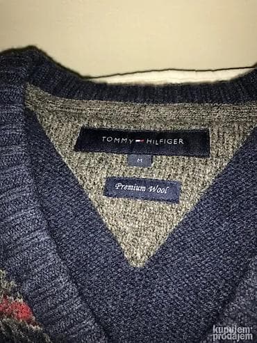 Men's Clothing: Original Tommy Hilfiger dzemper M - L 100% cotton Ramena 46cm at lalafo.rs — 3 Men's Clothing: Original Tommy Hilfiger dzemper M - L 100% cotton Ramena 46cm — 3