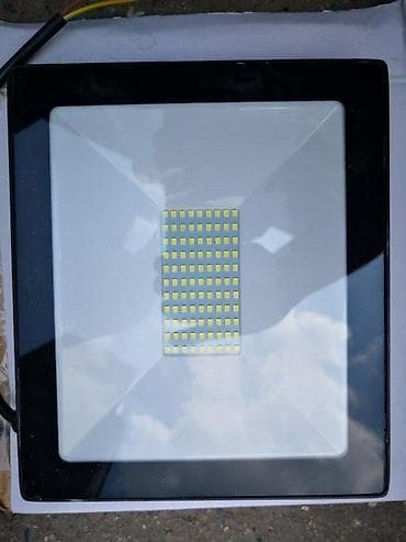 Led Reflektori 200w el.keramik RASPRODAJNE cene. Led reflektori na lalafo.rs — 4 Led Reflektori 200w el.keramik RASPRODAJNE cene. Led reflektori — 4