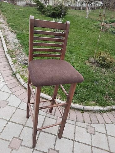 Barska stolica od punog drveta sa naslonom - Materijal: punomasivno na lalafo.rs Barska stolica od punog drveta sa naslonom - Materijal: punomasivno