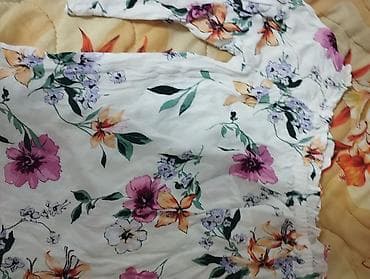 dve suknje po: Ženska letnja bluza sa floralnim printom. - Model: off-shoulder at lalafo.rs — 2 dve suknje po: Ženska letnja bluza sa floralnim printom. - Model: off-shoulder — 2