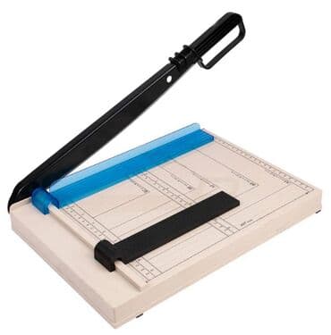 Nova giljotina za papir A4 sa postoljem i graničnikom za papir na lalafo.rs Nova giljotina za papir A4 sa postoljem i graničnikom za papir