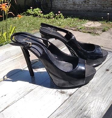 Mango sandale, broj 37. Model sa otvorenim prstima i kaišićem oko na lalafo.rs Mango sandale, broj 37. Model sa otvorenim prstima i kaišićem oko
