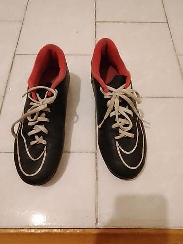 Nike kopačke za fudbal na travi - Model sa klasičnim pertlama i na lalafo.rs — 8 Nike kopačke za fudbal na travi - Model sa klasičnim pertlama i — 8