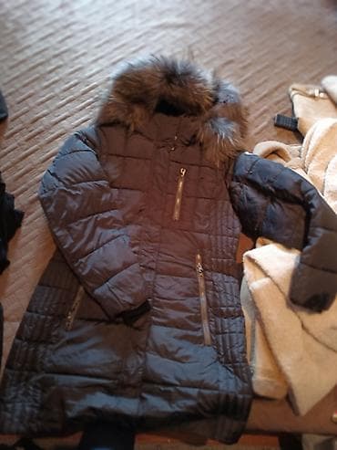 pantalone butiku ali: Ženska zimska jakna sa kapuljačom i krznom - Duga, prošivena jakna u na lalafo.rs — 1 pantalone butiku ali: Ženska zimska jakna sa kapuljačom i krznom - Duga, prošivena jakna u — 1