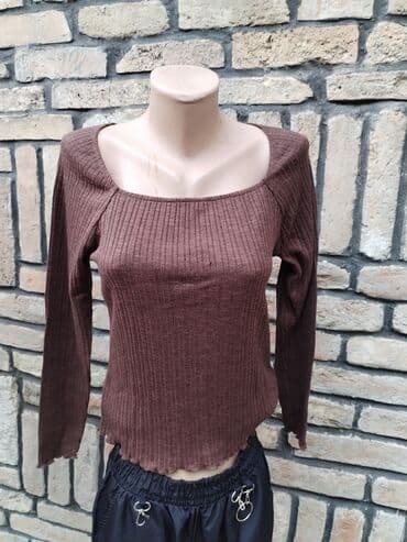 Dzemper vel M
Super ocuvan at lalafo.rs Dzemper vel M
Super ocuvan