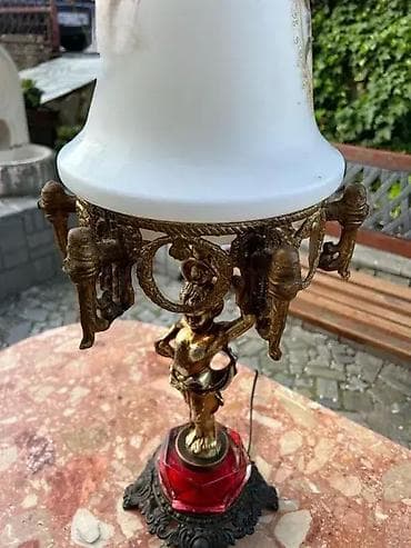 Stilska stona lampa - Anđeli, mesing Stilska stona lampa Ukrašena na lalafo.rs — 7 Stilska stona lampa - Anđeli, mesing Stilska stona lampa Ukrašena — 7