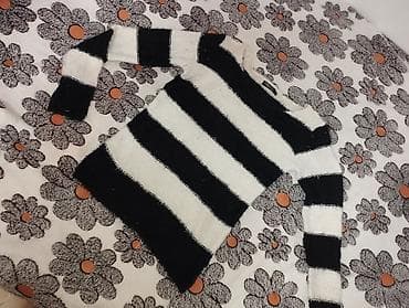 Women's Sweaters, Cardigans: Mekan topao dzemperak crno beli. M veličina at lalafo.rs — 2 Women's Sweaters, Cardigans: Mekan topao dzemperak crno beli. M veličina — 2