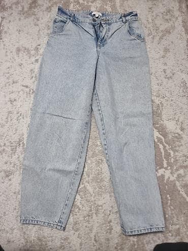 bermude teksas br: H & M MOM Jeans
veličina 38 at lalafo.rs — 2 bermude teksas br: H & M MOM Jeans
veličina 38 — 2