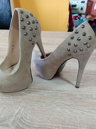 Ženske štikle sa platformom i visokim tankim potpeticama. - Model na lalafo.rs — 3 Ženske štikle sa platformom i visokim tankim potpeticama. - Model — 3